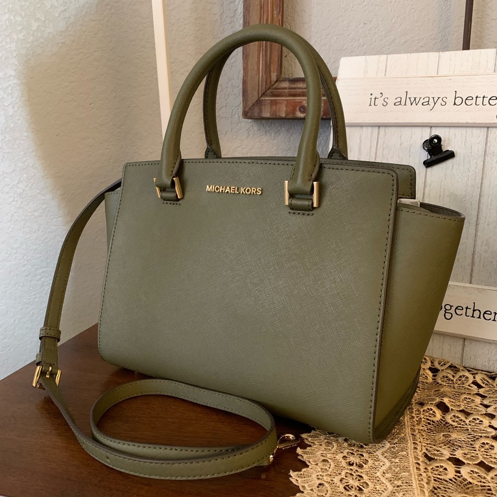 Last one ✨ New MK M/ Selma satchel 🌿 - Picture 3 of 8